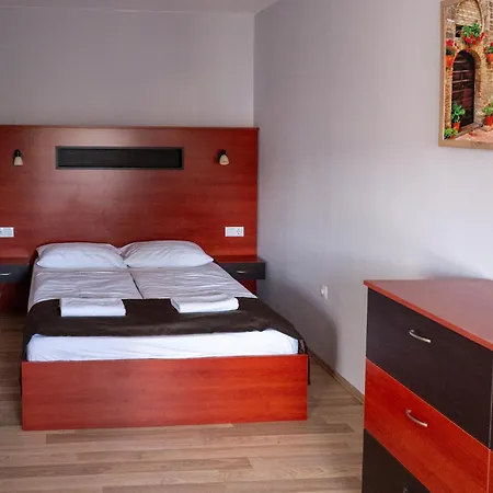 F&m Appartement Eger