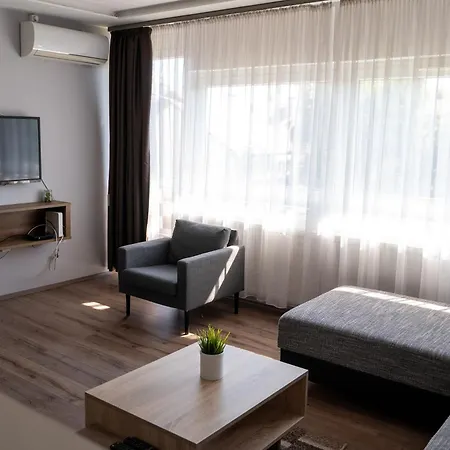 F&m Appartement Eger